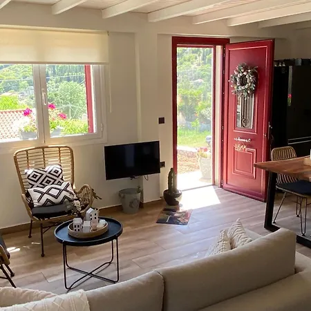 Holiday home Robola Retreat Valsamata