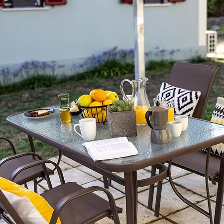 Robola Retreat *